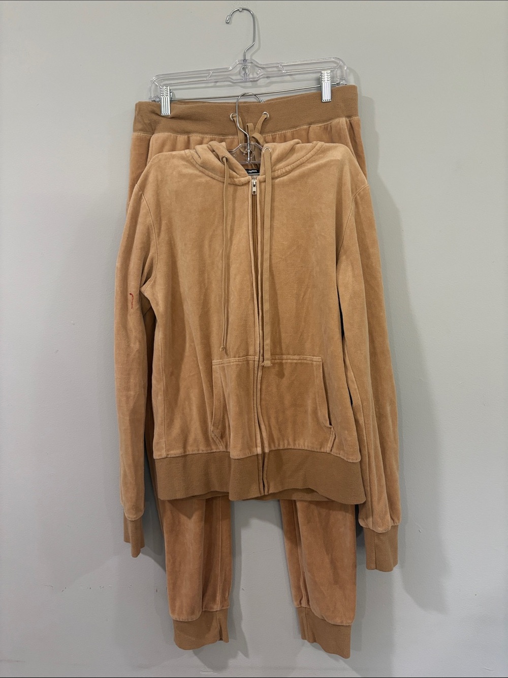 FASHION NOVA CAMEL VELOUR TRACK SUIT SiZE /L
